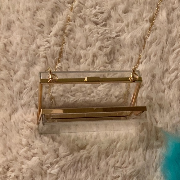 Clear Hard shell purse with fur inside - Picture 6 of 7